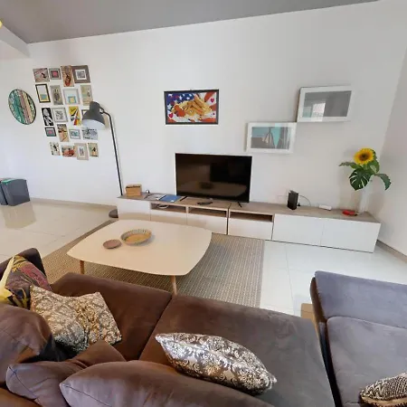 דירה Urban Retreat Family With Bbq